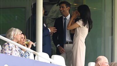 Fortuna da família do novo primeiro-ministro britânico supera a do rei Charles Fortuna da família do novo primeiro-ministro britânico supera a do rei Charles