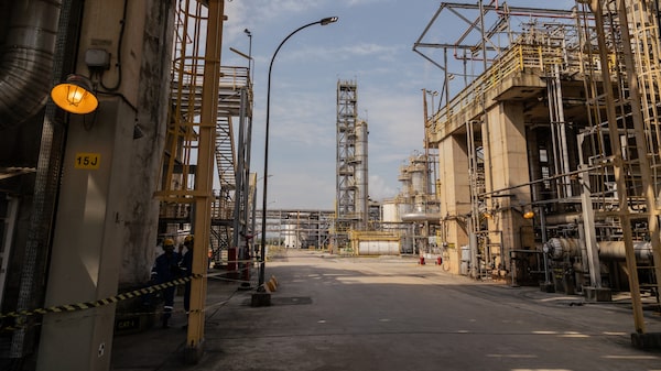 Braskem paga cupom em meio à revisão de estrutura de capital, segundo fontes Braskem paga cupom em meio à revisão de estrutura de capital, segundo fontes