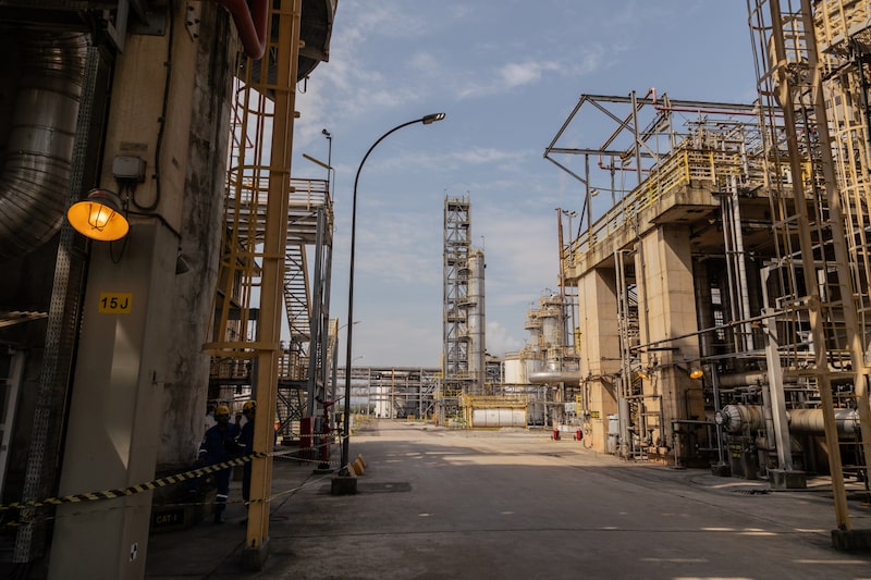 A empresa tem enfrentado dificuldades com os preços baixos no mercado petroquímico e um desastre ambiental em uma de suas minas de sal A empresa tem enfrentado dificuldades com os preços baixos no mercado petroquímico e um desastre ambiental em uma de suas minas de sal