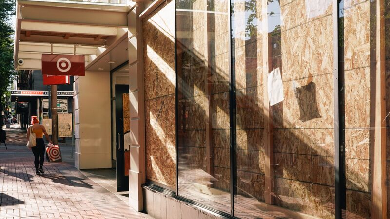 Grande varejista americana sofre com onda de furtos nos EUA e fecha lojas Grande varejista americana sofre com onda de furtos nos EUA e fecha lojas