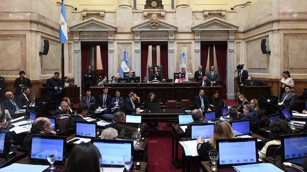 Nuevo revés para Milei en el Congreso: oposición rechaza decretos de desregulación Nuevo revés para Milei en el Congreso: oposición rechaza decretos de desregulación