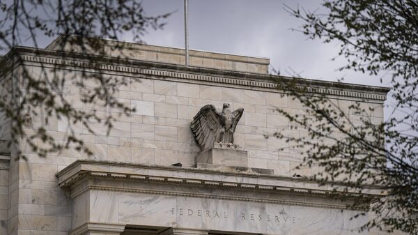 Fed mantendrá plan de tres recortes de tasas este año pese a mayor inflación: economistas Fed mantendrá plan de tres recortes de tasas este año pese a mayor inflación: economistas