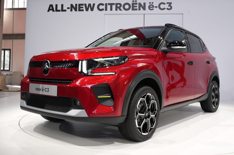 Fabricante produzirá 40.000 C3s adicionais anualmente em Kragujevac, na Sérvia, e elevará a produção do veículo urbano e de sua versão irmã C3 Aircross SUV para 300.000 Fabricante produzirá 40.000 C3s adicionais anualmente em Kragujevac, na Sérvia, e elevará a produção do veículo urbano e de sua versão irmã C3 Aircross SUV para 300.000