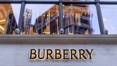 Ventas de Burberry se disparan en China durante vacaciones y animan la recuperación del lujo Ventas de Burberry se disparan en China durante vacaciones y animan la recuperación del lujo