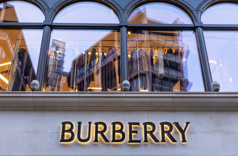 Una boutique de lujo de Burberry en Londres. Fotógrafo: Jason Alden/Bloomberg. Una boutique de lujo de Burberry en Londres. Fotógrafo: Jason Alden/Bloomberg.