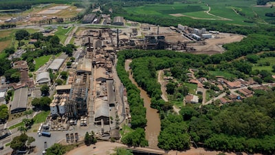Raízen estuda vender negócio de combustível de aviação, segundo fontes Raízen estuda vender negócio de combustível de aviação, segundo fontes