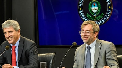 Tras pulseada por el dólar, Caputo apunta a despejar vencimientos de la antesala electoral Tras pulseada por el dólar, Caputo apunta a despejar vencimientos de la antesala electoral