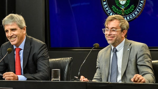 Colocar US$5.000 millones de deuda en el mercado local en 2027 es un supuesto conservador, dice Furiase Colocar US$5.000 millones de deuda en el mercado local en 2027 es un supuesto conservador, dice Furiase