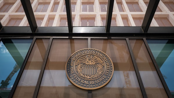 Minutas de la Fed revelan advertencias sobre una posible alza de tasas Minutas de la Fed revelan advertencias sobre una posible alza de tasas