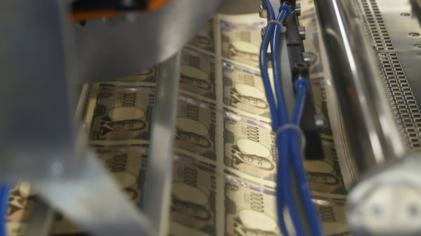 Yen se debilita y vuelve a niveles que llevaron a autoridades a intervenir Yen se debilita y vuelve a niveles que llevaron a autoridades a intervenir