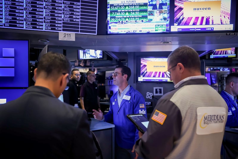 Traders work on the floor of the New York Stock Exchange (NYSE) in New York, US, on Wednesday, Aug. 19, 2026. Wall Street staged a rebound after the Treasury said it plans to boost buybacks of longer-dated bonds, a signal the US wants to lower borrowing costs after yields hit multi-decade highs. Photographer: Michael Nagle/Bloomberg Traders work on the floor of the New York Stock Exchange (NYSE) in New York, US, on Wednesday, Aug. 19, 2026. Wall Street staged a rebound after the Treasury said it plans to boost buybacks of longer-dated bonds, a signal the US wants to lower borrowing costs after yields hit multi-decade highs. Photographer: Michael Nagle/Bloomberg