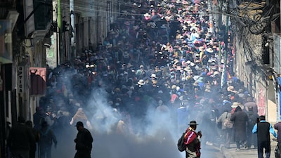 Las protestas en Bolivia se intensifican mientras algunos exigen la renuncia del presidente Las protestas en Bolivia se intensifican mientras algunos exigen la renuncia del presidente
