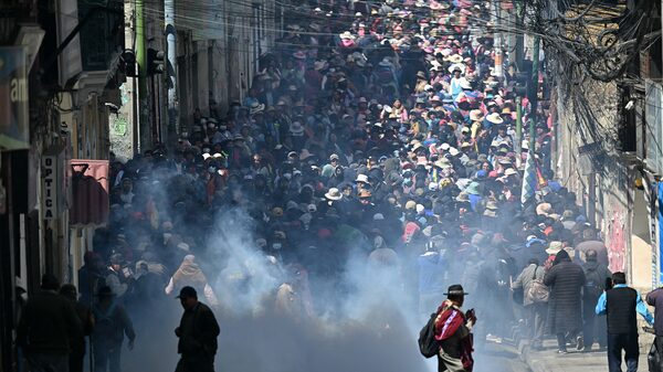 Las protestas en Bolivia se intensifican mientras algunos exigen la renuncia del presidente Las protestas en Bolivia se intensifican mientras algunos exigen la renuncia del presidente