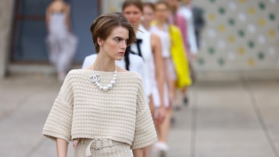 Las acciones del lujo caen y Chanel predice que se avecinan tiempos más difíciles Las acciones del lujo caen y Chanel predice que se avecinan tiempos más difíciles