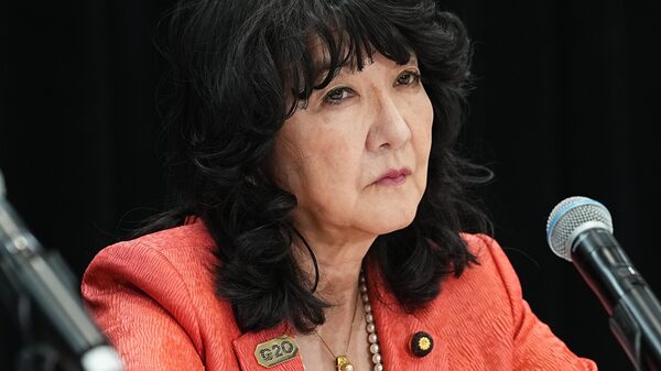 El yen se mantiene débil pese a la advertencia de Japón sobre medidas “audaces” El yen se mantiene débil pese a la advertencia de Japón sobre medidas “audaces”