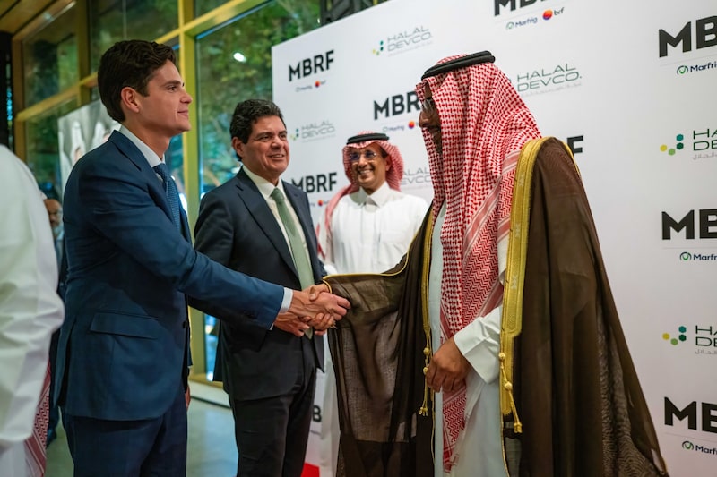 Marquinhos Molina e seu pai, Marcos Molina, com sauditas Marquinhos Molina e seu pai, Marcos Molina, com sauditas