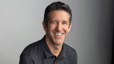Quién es, dónde vive y cuál es la fortuna de John Ternus, el nuevo CEO de Apple Quién es, dónde vive y cuál es la fortuna de John Ternus, el nuevo CEO de Apple
