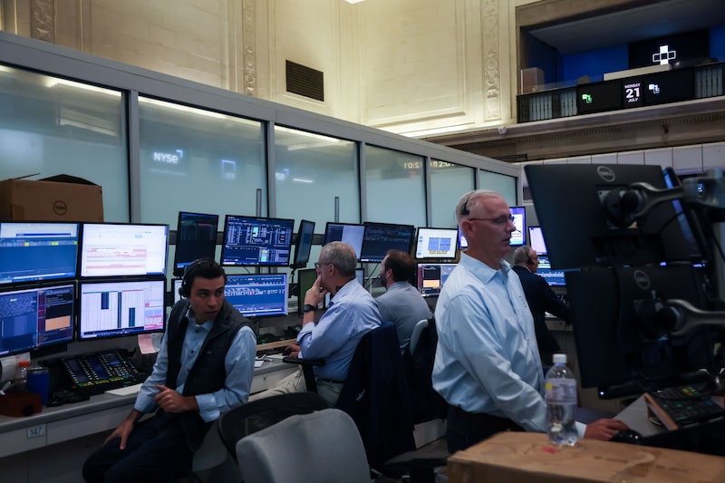 S&P 500 Hits All-Time Highs As Earnings Roll In S&P 500 Hits All-Time Highs As Earnings Roll In