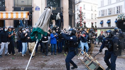 Crise fiscal limita resposta da França a protestos de estudantes por mais recursos Crise fiscal limita resposta da França a protestos de estudantes por mais recursos