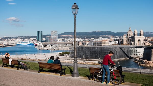 Es hora de que los franceses trabajen más y se jubilen más tarde Es hora de que los franceses trabajen más y se jubilen más tarde