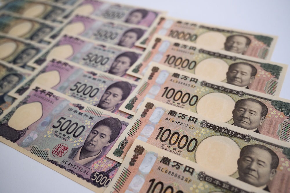 Billetes japoneses dispuestos en Kawasaki, Kanagawa, Japón, el viernes 18 de abril de 2025. Billetes japoneses dispuestos en Kawasaki, Kanagawa, Japón, el viernes 18 de abril de 2025.