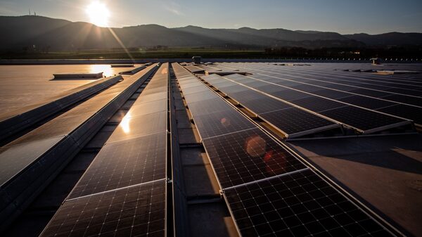 Por que o bilionário dono da Zara está comprando uma usina solar Por que o bilionário dono da Zara está comprando uma usina solar