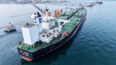 Navios superpetroleiros chineses enfrentam US$ 5,2 milhões em tarifas dos EUA Navios superpetroleiros chineses enfrentam US$ 5,2 milhões em tarifas dos EUA