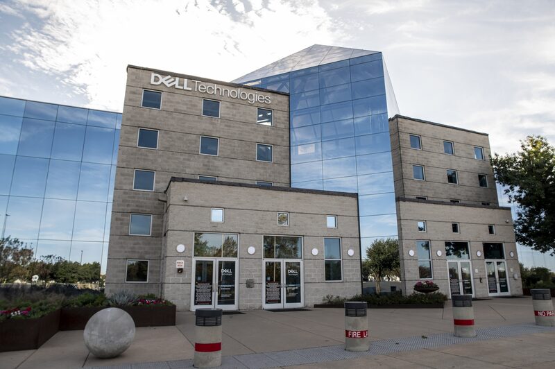 En el trimestre finalizado el 2 de mayo, Dell informó de que las ventas aumentaron un 5% hasta los US$23.400 millones. En el trimestre finalizado el 2 de mayo, Dell informó de que las ventas aumentaron un 5% hasta los US$23.400 millones.