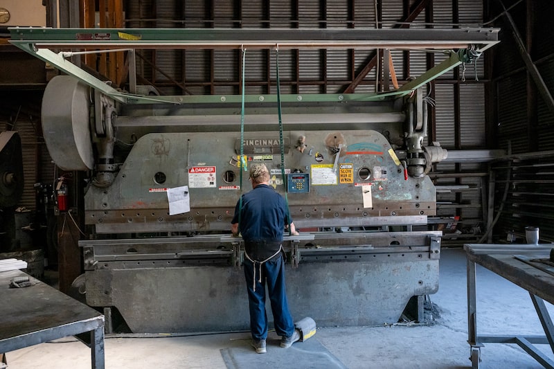Inside Metal Manufacturing CO. Ahead Of Factory Orders Figures Inside Metal Manufacturing CO. Ahead Of Factory Orders Figures