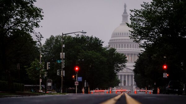 Trump diz que avalia colocar Washington, DC sob controle federal e cita Nova York Trump diz que avalia colocar Washington, DC sob controle federal e cita Nova York