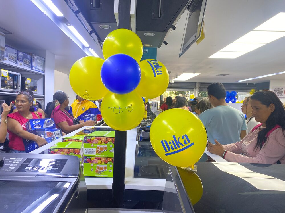Colas por Black Friday en Daka, Caracas Colas por Black Friday en Daka, Caracas