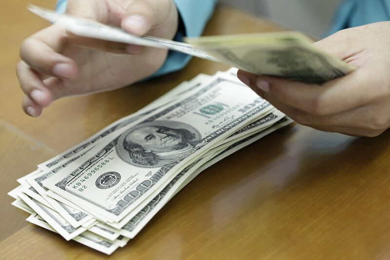 Stock Boards And Currency As Indonesian Rupiah, Stocks Plummet on Record Current-Account Gap Stock Boards And Currency As Indonesian Rupiah, Stocks Plummet on Record Current-Account Gap