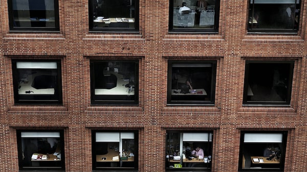 Fusiones y adquisiciones por US$ 70.000 millones llegan antes de las vacaciones Fusiones y adquisiciones por US$ 70.000 millones llegan antes de las vacaciones