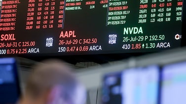 Apple pierde atractivo: cae 10% y se rezaga mientras inversores vuelven a apostar por la IA Apple pierde atractivo: cae 10% y se rezaga mientras inversores vuelven a apostar por la IA