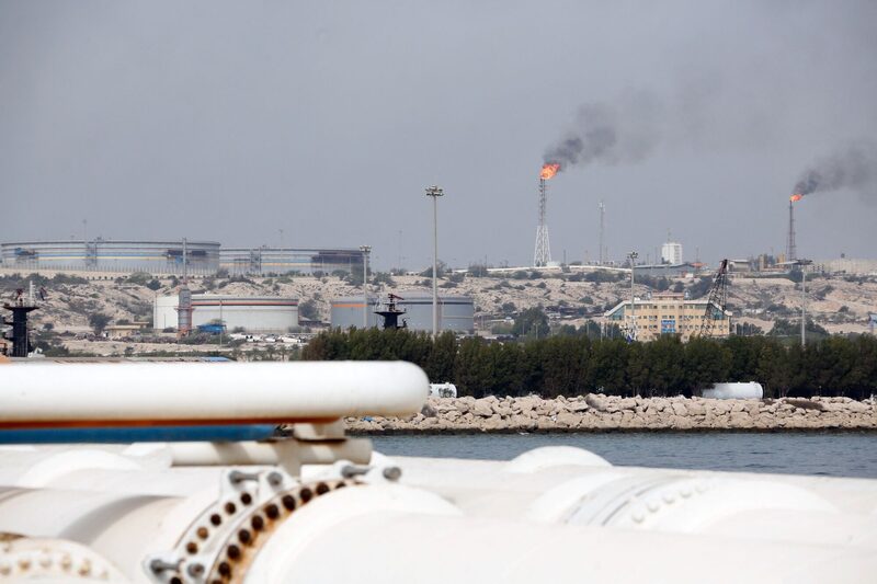 El movimiento del sesgo coincide con una caída de los futuros del Brent esta semana. El movimiento del sesgo coincide con una caída de los futuros del Brent esta semana.