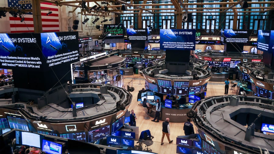 Las acciones asiáticas siguen caídas de EE.UU. mientras el petróleo centra la atención Las acciones asiáticas siguen caídas de EE.UU. mientras el petróleo centra la atención