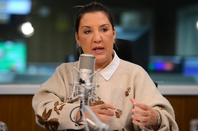 Nova CEO será Daniella Marques, assessora próxima do ministro da Economia, Paulo Guedes, e atualmente secretária de Produtividade e Competitividade do ministério. Nova CEO será Daniella Marques, assessora próxima do ministro da Economia, Paulo Guedes, e atualmente secretária de Produtividade e Competitividade do ministério.