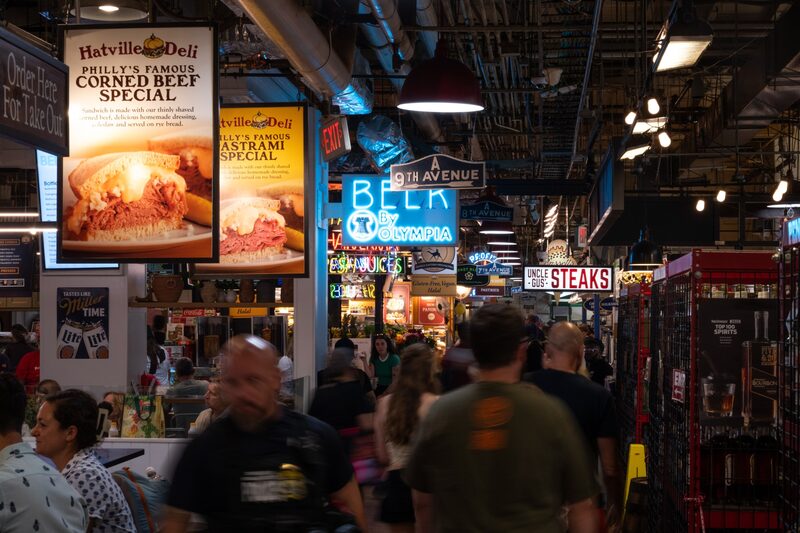 Los hispanos -que representan casi el 20% de la población estadounidense- han sido un motor clave que ha impulsado el gasto de los consumidores durante la recuperación pandémica. Fotografía: Joe Lamberti/Bloomberg Los hispanos -que representan casi el 20% de la población estadounidense- han sido un motor clave que ha impulsado el gasto de los consumidores durante la recuperación pandémica. Fotografía: Joe Lamberti/Bloomberg