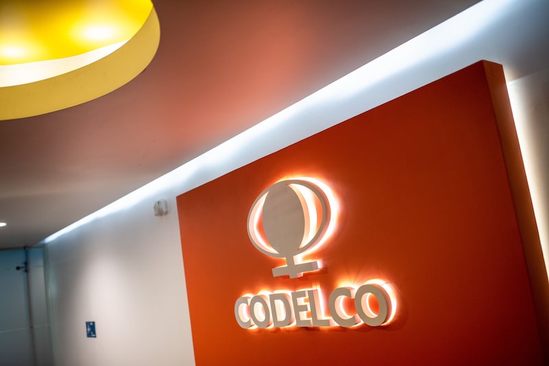 El letrero de Codelco en la sede central en Santiago de Chile. Fotógrafo: Cristóbal Olivares/Bloomberg. El letrero de Codelco en la sede central en Santiago de Chile. Fotógrafo: Cristóbal Olivares/Bloomberg.