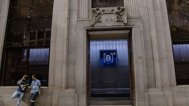 Brasil no topo: Ibovespa sobe quase 30% em dólar no ano e supera S&P 500 e pares Brasil no topo: Ibovespa sobe quase 30% em dólar no ano e supera S&P 500 e pares