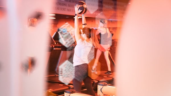 Esa ruidosa clase de gimnasia podría estar dejándole sordo, según un estudio Esa ruidosa clase de gimnasia podría estar dejándole sordo, según un estudio