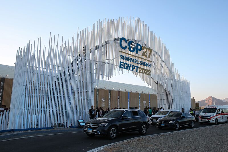 Países se reúnem anualmente para discutir metas climáticas Países se reúnem anualmente para discutir metas climáticas