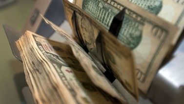 Dólar se encamina a su mejor racha en seis meses y estrategas prevén más ganancias hasta fin de año Dólar se encamina a su mejor racha en seis meses y estrategas prevén más ganancias hasta fin de año