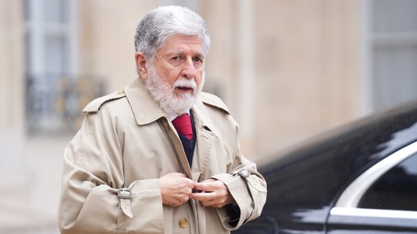 Investigação comercial dos EUA força negociar ‘sob mira de revólver’, diz Celso Amorim Investigação comercial dos EUA força negociar ‘sob mira de revólver’, diz Celso Amorim