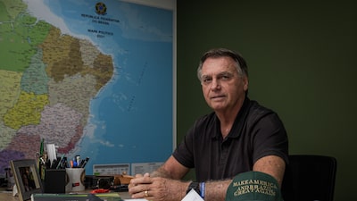 Jair Bolsonaro é internado em hospital para se submeter a uma cirurgia no ombro Jair Bolsonaro é internado em hospital para se submeter a uma cirurgia no ombro