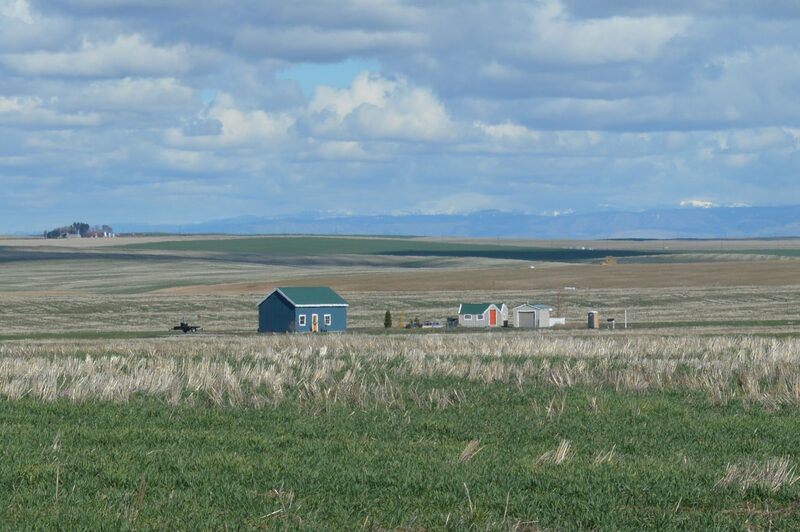 Los drones de Amazon podrían desplegarse hasta 7 millas (11 km) desde una estación de entrega, pasando por encima del tráfico para entregar paquetes de hasta 5 libras (2,3 kg) en la media hora siguiente a que el cliente haga clic en “comprar. Los drones de Amazon podrían desplegarse hasta 7 millas (11 km) desde una estación de entrega, pasando por encima del tráfico para entregar paquetes de hasta 5 libras (2,3 kg) en la media hora siguiente a que el cliente haga clic en “comprar.