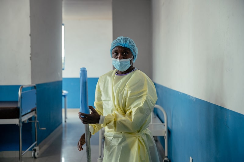 Epidemia está se desenvolvendo em “um dos ambientes mais desafiadores possíveis”, disse o comitê de emergência da OMS na sexta-feira. Epidemia está se desenvolvendo em “um dos ambientes mais desafiadores possíveis”, disse o comitê de emergência da OMS na sexta-feira.