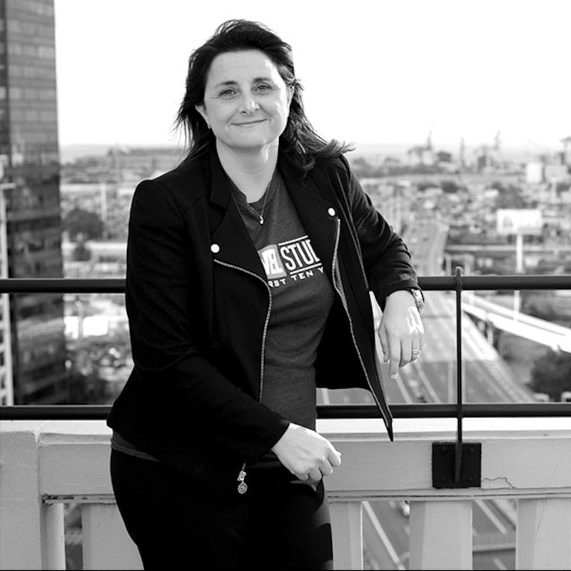 Victoria Alonso. Victoria Alonso.