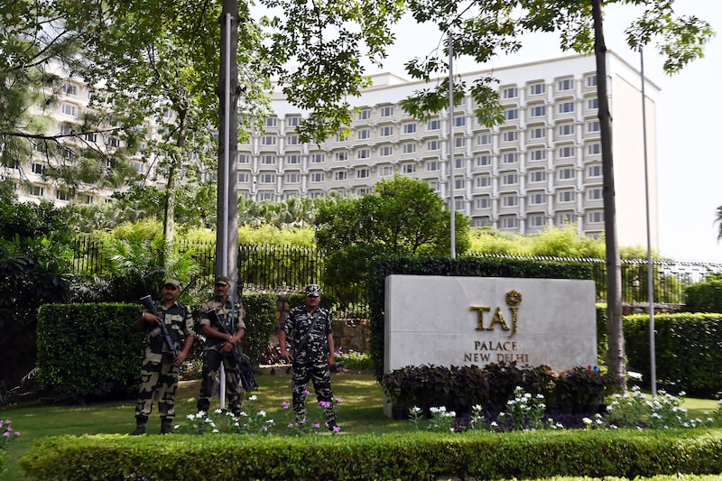 As tarifas de hotéis em Délhi subiram até 15 vezes, com a Suíte Presidencial do Taj Palace sendo a mais cara, a US$ 33 mil a diária (Foto: Prakash Singh/Bloomberg) As tarifas de hotéis em Délhi subiram até 15 vezes, com a Suíte Presidencial do Taj Palace sendo a mais cara, a US$ 33 mil a diária (Foto: Prakash Singh/Bloomberg)