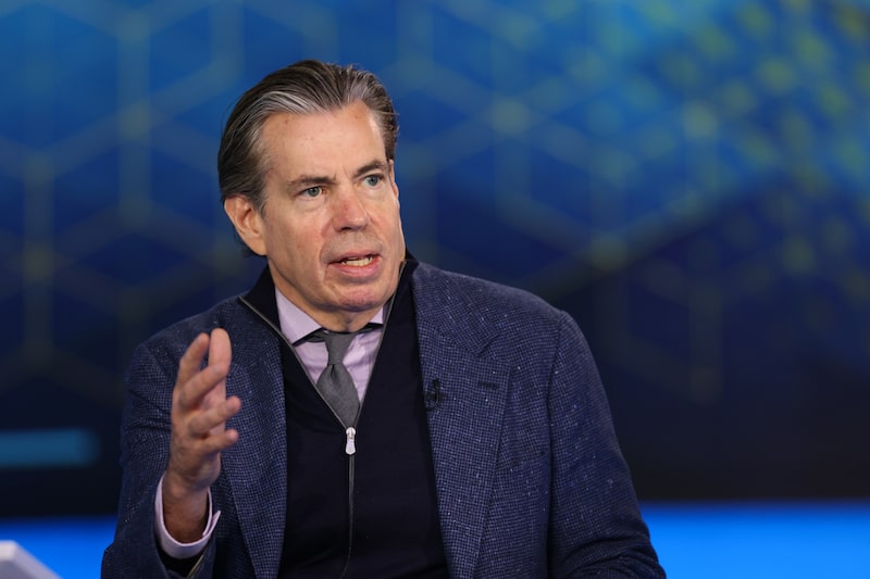 “A parcela do consumo global de energia proveniente de combustíveis fósseis que atravessou fronteiras atingiu o pico em 2017 e, desde então, diminuiu 5%”, escreveu Currie em artigo “A parcela do consumo global de energia proveniente de combustíveis fósseis que atravessou fronteiras atingiu o pico em 2017 e, desde então, diminuiu 5%”, escreveu Currie em artigo